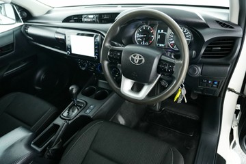 https://vehicle-cdn.autoleague.cloud/30641_U513182_13.jpg