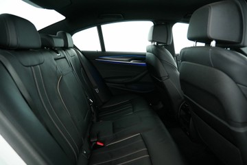 https://vehicle-cdn.autoleague.cloud/30641_U513184_13.jpg