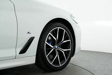 https://vehicle-cdn.autoleague.cloud/30641_U513184_8.jpg