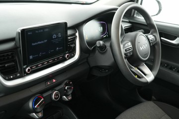 https://vehicle-cdn.autoleague.cloud/30641_U513190_25.jpg