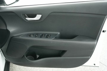 https://vehicle-cdn.autoleague.cloud/30641_U513191_17.jpg