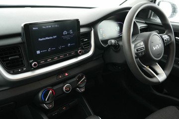 https://vehicle-cdn.autoleague.cloud/30641_U513191_27.jpg