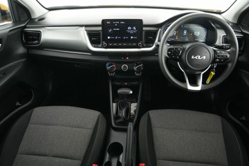 https://vehicle-cdn.autoleague.cloud/30641_U513194_14.jpg