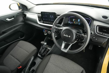 https://vehicle-cdn.autoleague.cloud/30641_U513194_16.jpg