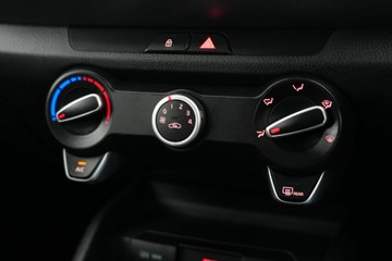 https://vehicle-cdn.autoleague.cloud/30641_U513194_24.jpg