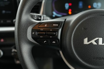 https://vehicle-cdn.autoleague.cloud/30641_U513195_19.jpg