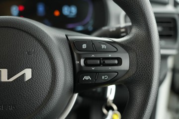 https://vehicle-cdn.autoleague.cloud/30641_U513195_21.jpg