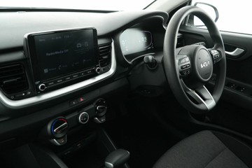 https://vehicle-cdn.autoleague.cloud/30641_U513195_27.jpg