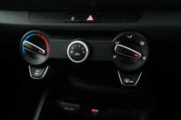 https://vehicle-cdn.autoleague.cloud/30641_U513196_23.jpg