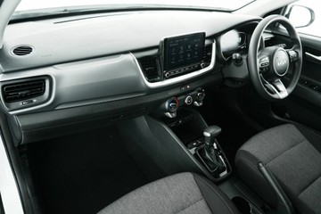 https://vehicle-cdn.autoleague.cloud/30641_U513196_25.jpg