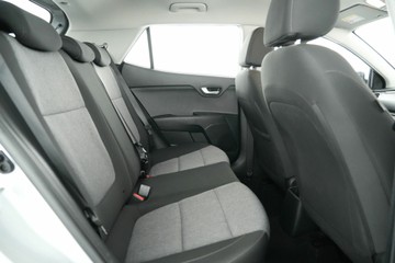 https://vehicle-cdn.autoleague.cloud/30641_U513198_13.jpg