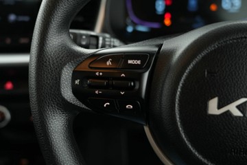 https://vehicle-cdn.autoleague.cloud/30641_U513198_18.jpg