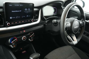 https://vehicle-cdn.autoleague.cloud/30641_U513198_26.jpg