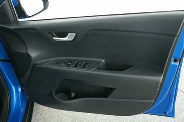 https://vehicle-cdn.autoleague.cloud/30641_U513199_17.jpg