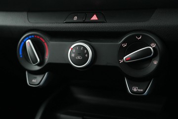https://vehicle-cdn.autoleague.cloud/30641_U513199_24.jpg