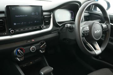 https://vehicle-cdn.autoleague.cloud/30641_U513199_27.jpg