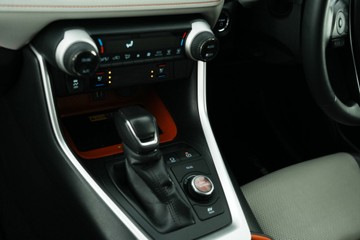 https://vehicle-cdn.autoleague.cloud/30641_U513203_31.jpg