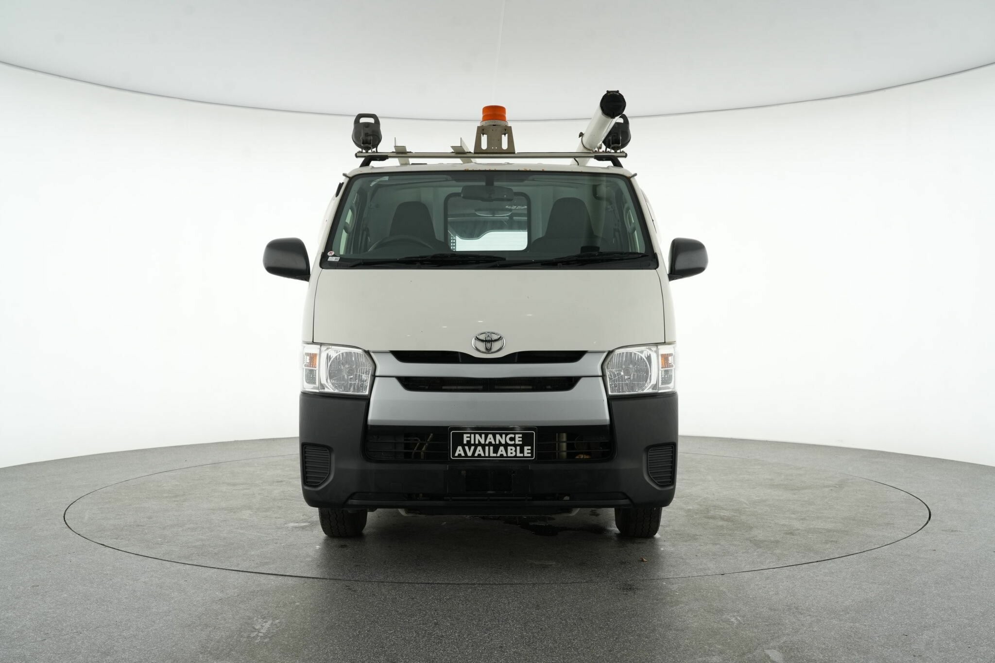 Toyota Hiace image 3