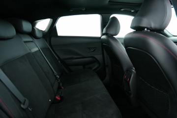 https://vehicle-cdn.autoleague.cloud/30641_U513216_15.jpg