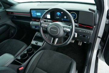 https://vehicle-cdn.autoleague.cloud/30641_U513216_19.jpg
