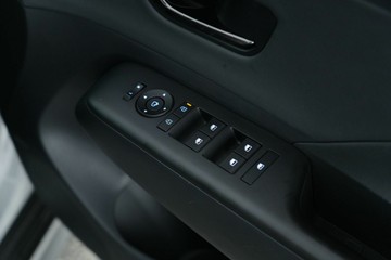 https://vehicle-cdn.autoleague.cloud/30641_U513216_21.jpg