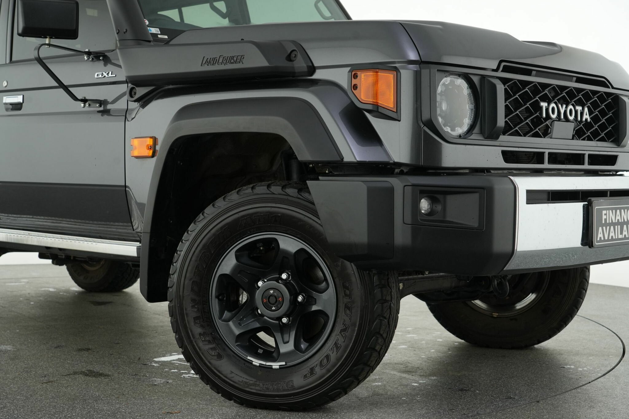 Toyota Landcruiser image 2