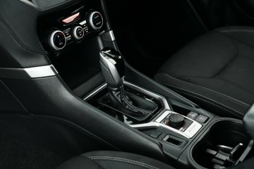 https://vehicle-cdn.autoleague.cloud/30641_U513218_28.jpg