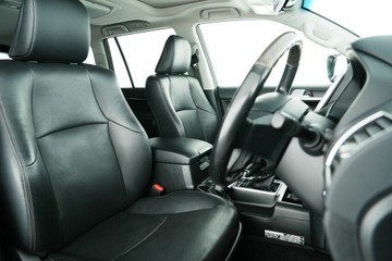 https://vehicle-cdn.autoleague.cloud/30641_U513220_19.jpg
