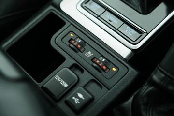https://vehicle-cdn.autoleague.cloud/30641_U513220_31.jpg