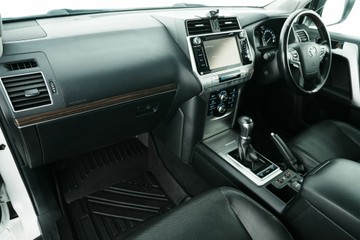 https://vehicle-cdn.autoleague.cloud/30641_U513220_32.jpg