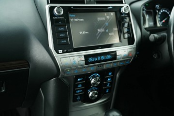 https://vehicle-cdn.autoleague.cloud/30641_U513220_34.jpg