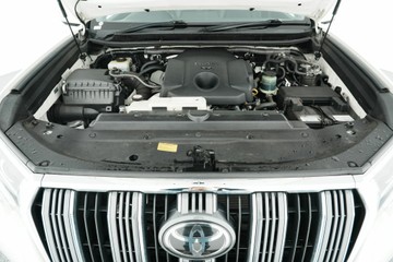https://vehicle-cdn.autoleague.cloud/30641_U513220_37.jpg