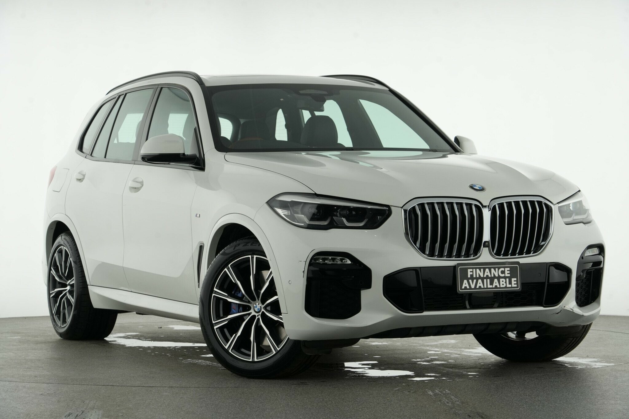 BMW X5 image 1