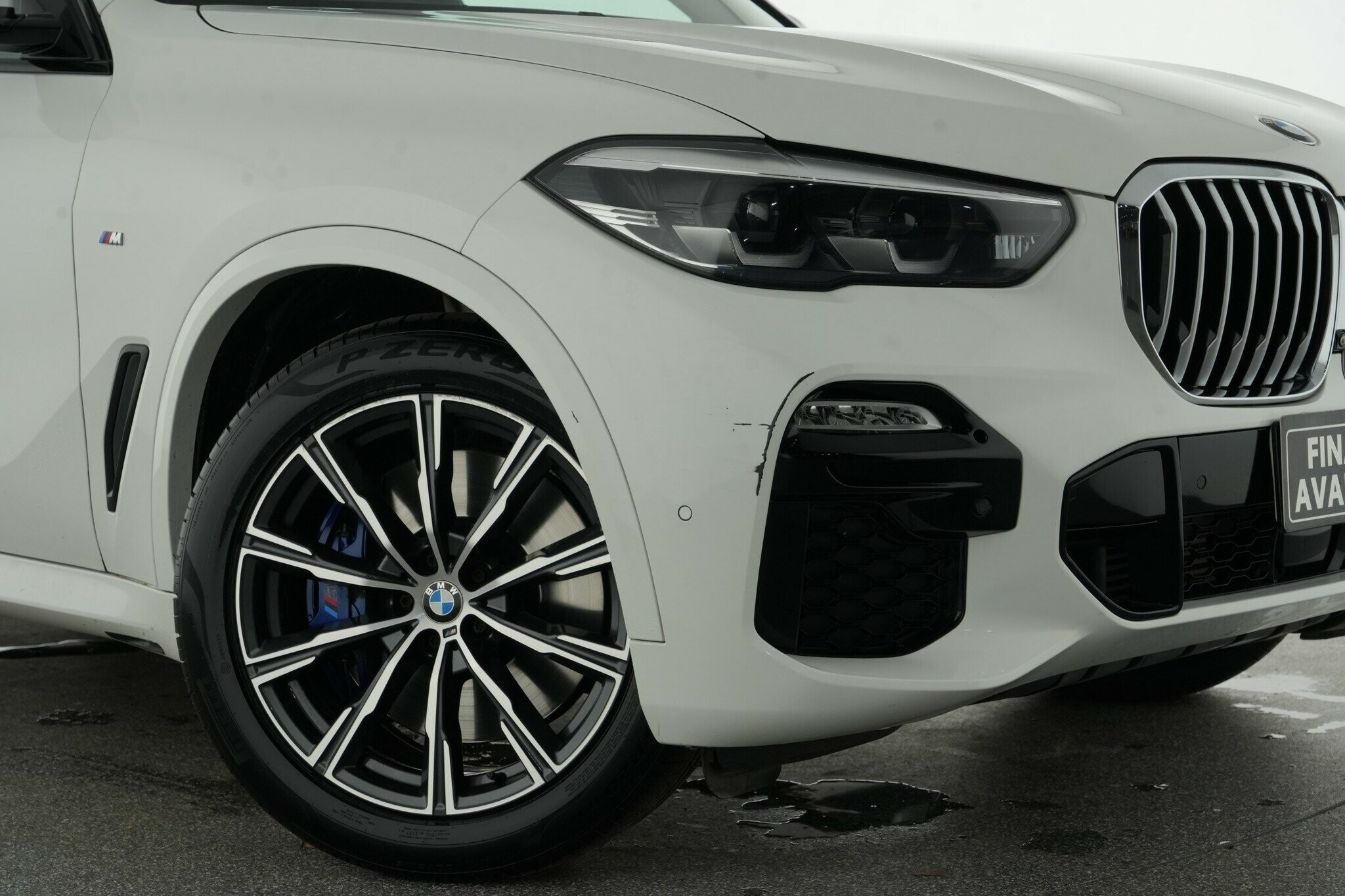 BMW X5 image 2