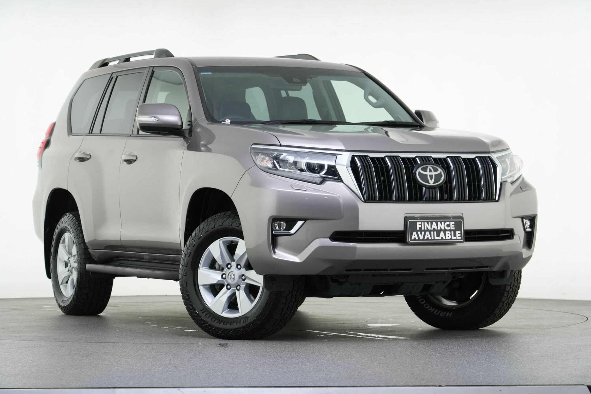 Toyota Landcruiser Prado image 1
