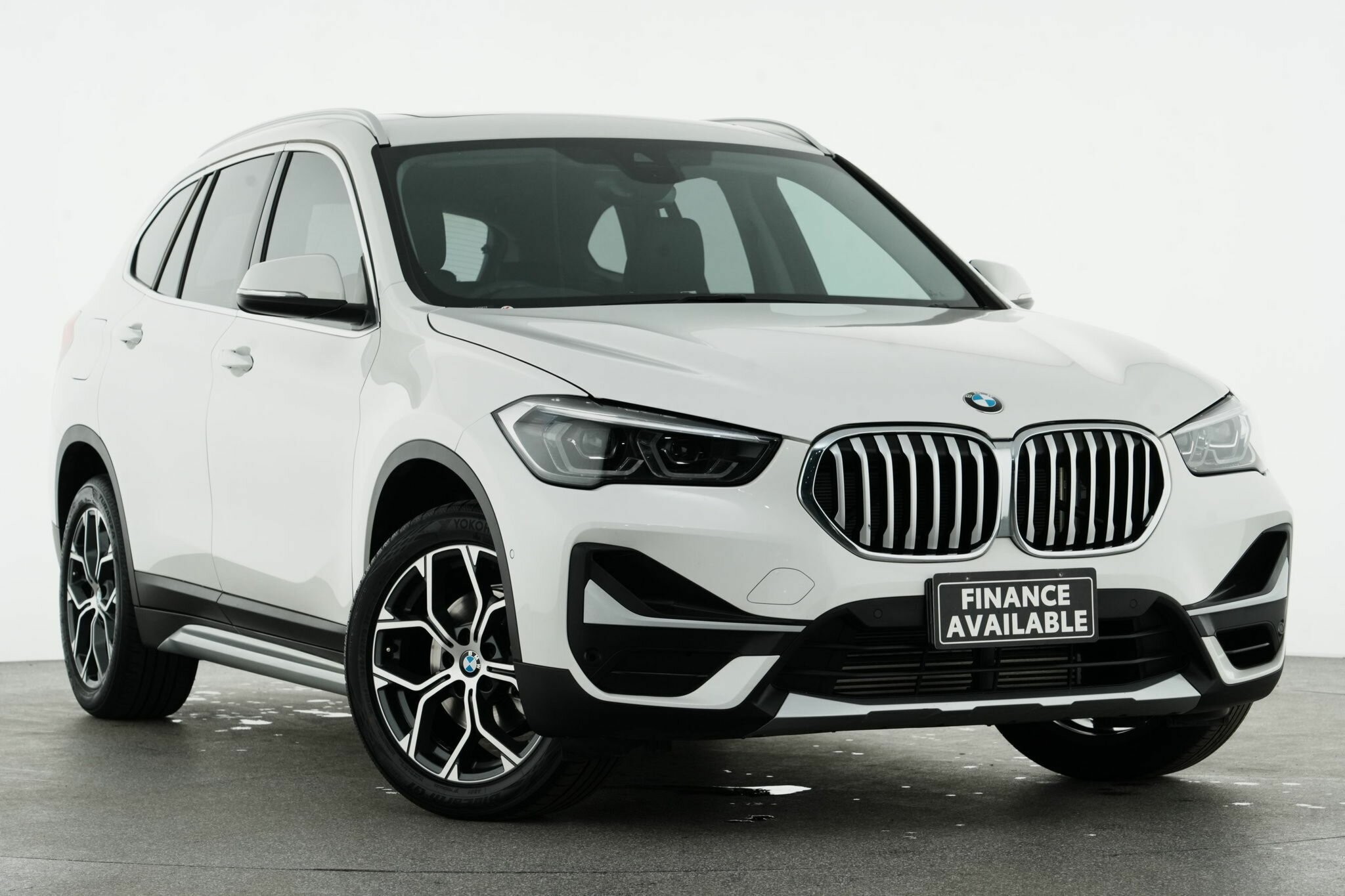 BMW X1 image 1