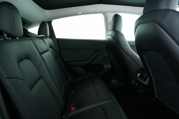 https://vehicle-cdn.autoleague.cloud/30641_U513241_13.jpg