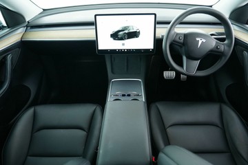 https://vehicle-cdn.autoleague.cloud/30641_U513241_14.jpg