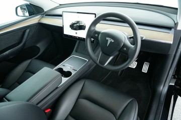 https://vehicle-cdn.autoleague.cloud/30641_U513241_16.jpg