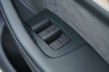 https://vehicle-cdn.autoleague.cloud/30641_U513241_18.jpg