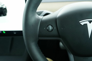 https://vehicle-cdn.autoleague.cloud/30641_U513241_20.jpg