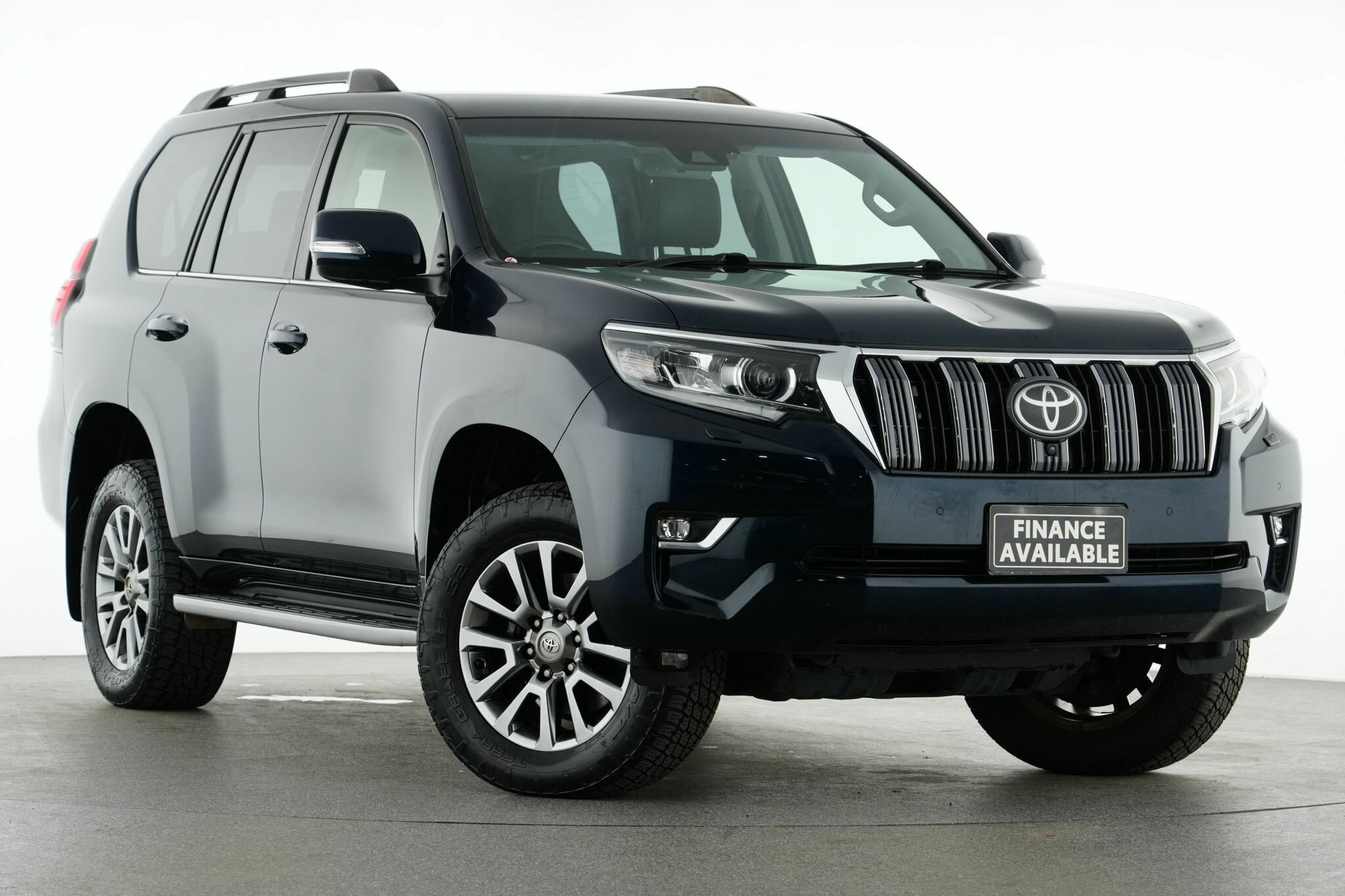 Toyota Landcruiser Prado image 1