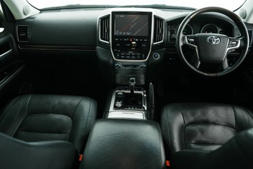 https://vehicle-cdn.autoleague.cloud/30641_U513252_19.jpg