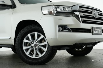 https://vehicle-cdn.autoleague.cloud/30641_U513252_2.jpg