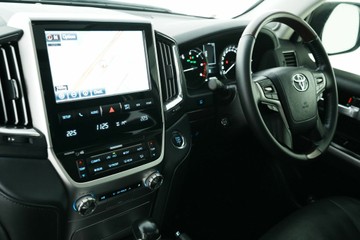 https://vehicle-cdn.autoleague.cloud/30641_U513252_34.jpg