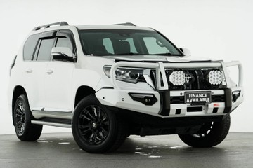 https://vehicle-cdn.autoleague.cloud/30641_U513255_1.jpg
