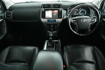 https://vehicle-cdn.autoleague.cloud/30641_U513255_14.jpg