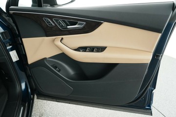 https://vehicle-cdn.autoleague.cloud/30641_U513256_17.jpg