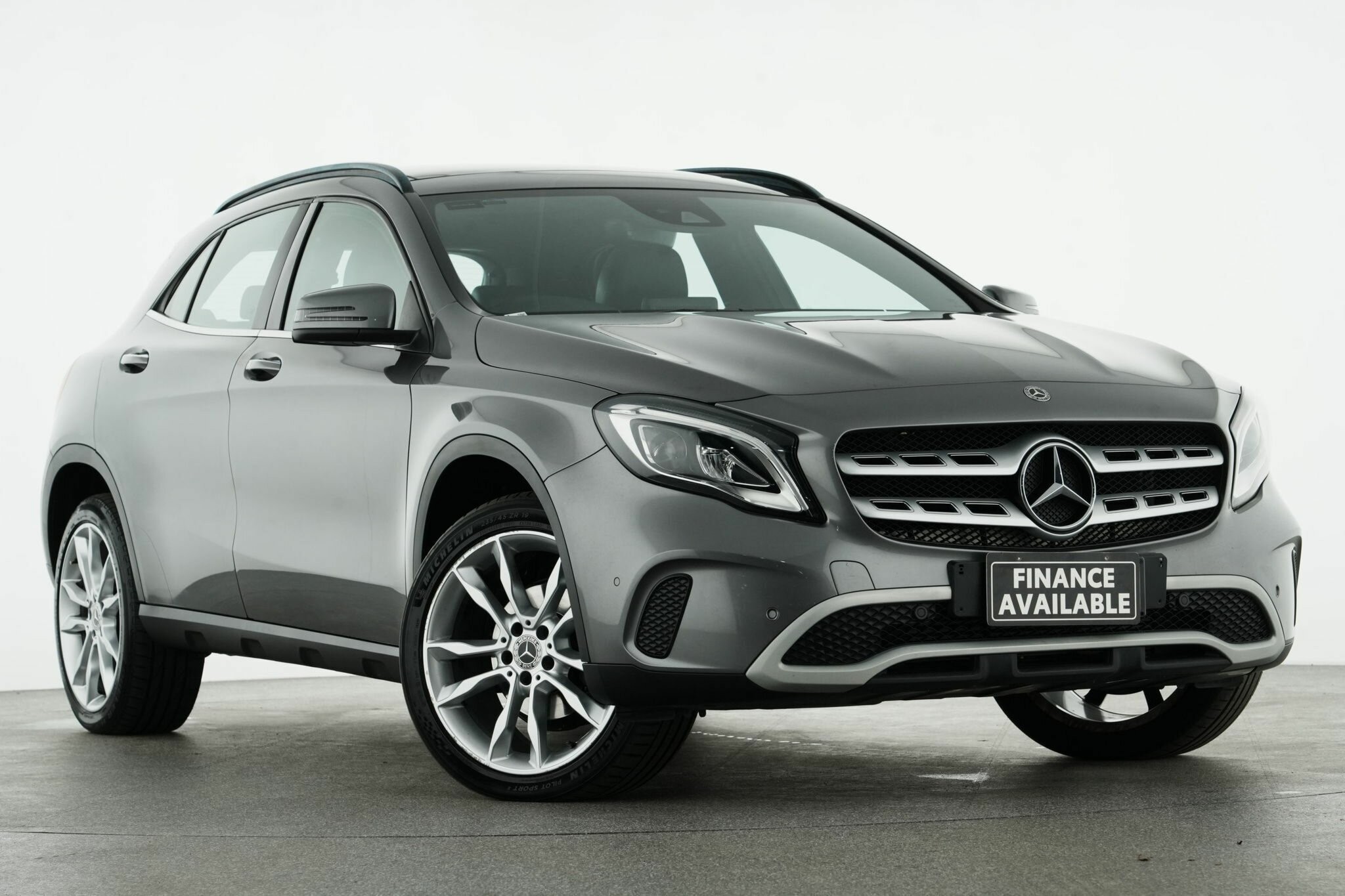 Mercedes Benz Gla-class image 1