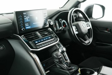 https://vehicle-cdn.autoleague.cloud/30641_U513260_23.jpg